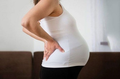 Đau lưng khi mang thai tháng thứ 4
