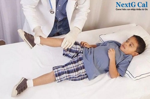 Cách điều trị viêm khớp háng ở trẻ em